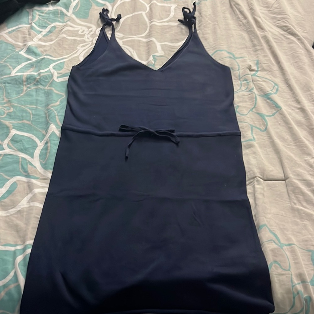 Mid length dress with tie front